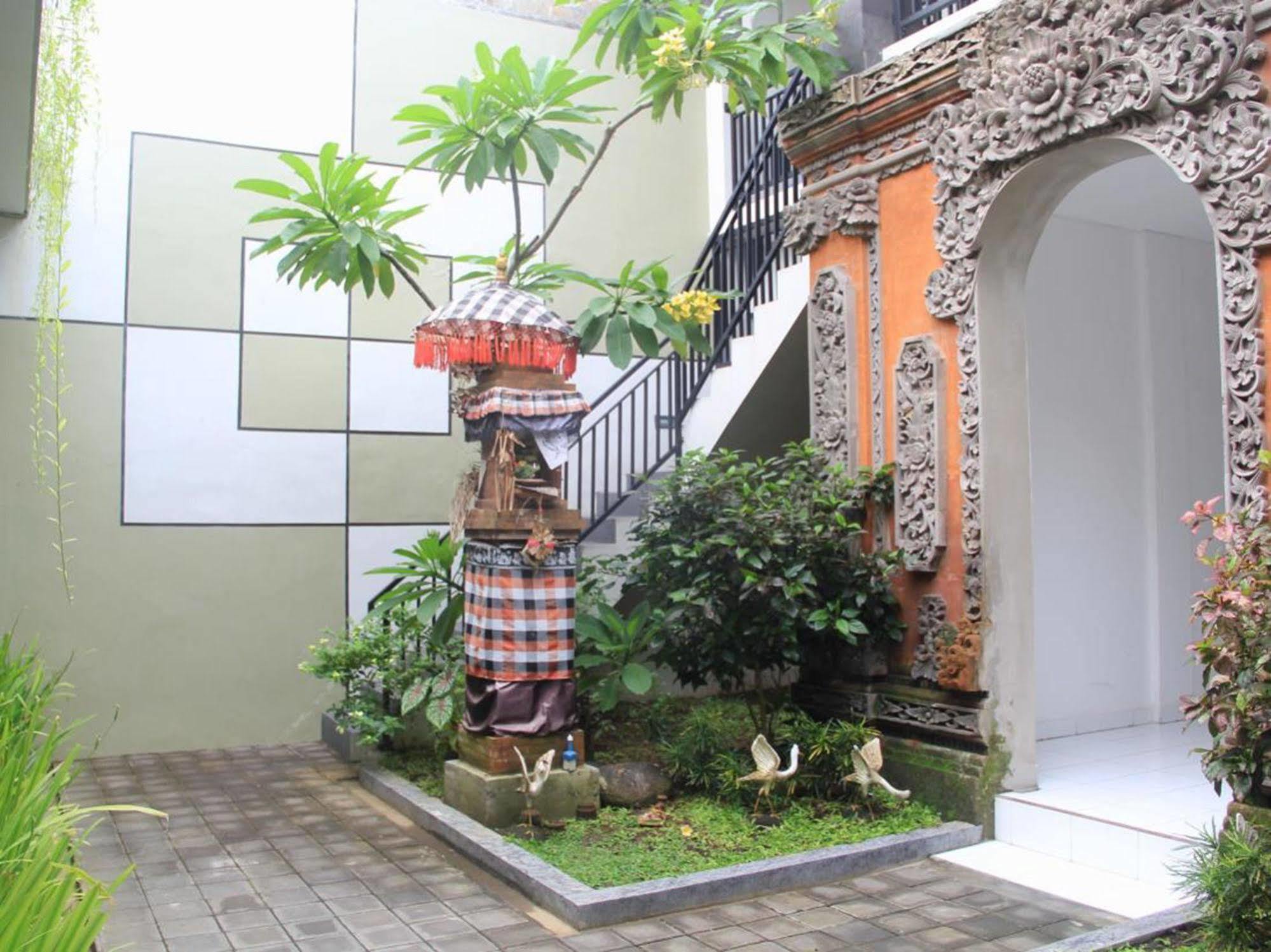 The Kubu Hotel Kuta Lombok Exterior foto